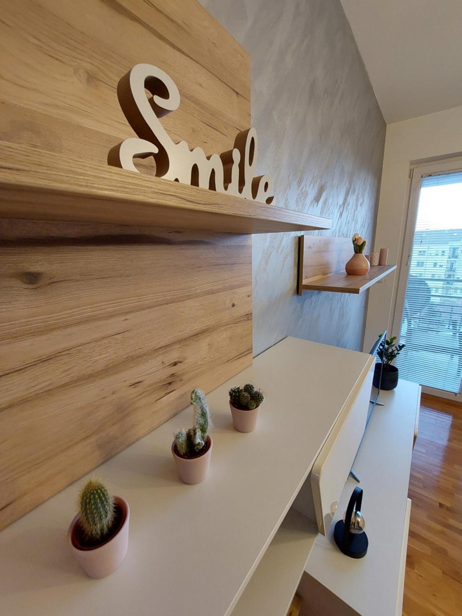 Sunray Apartment *